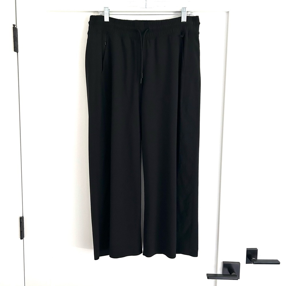Athleta 12 Black Crop Wide Leg Pants, Brooklyn, Wonderful Condition